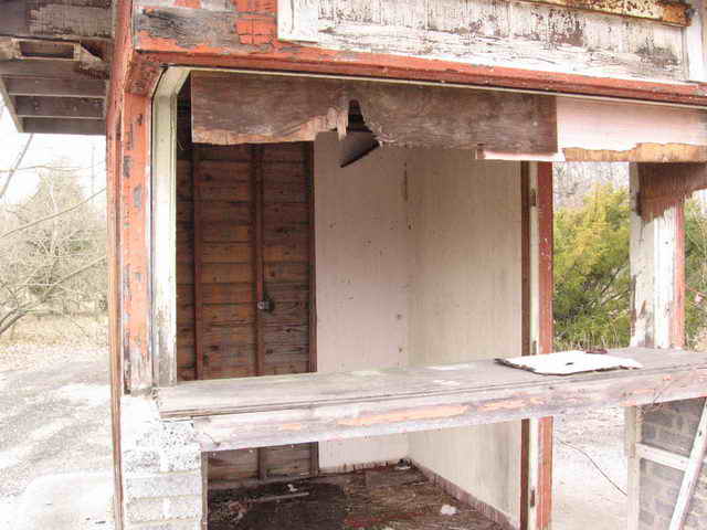 Lake Drive-In - 2006 Photo